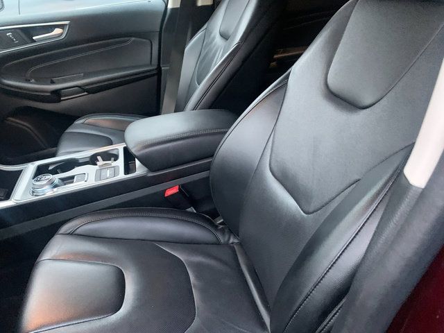 Used 2022 Ford Edge Titanium w/ Equipment Group 301A AWD/4WD image 7
