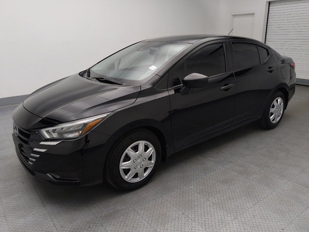 Used 2025 Nissan Versa S w/ Trunk Package FWD image 2
