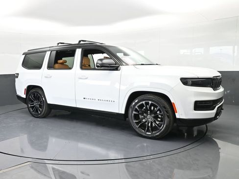 Used 2024 Jeep Grand Wagoneer Series III w/ Quick Order Packagew 28T image 8