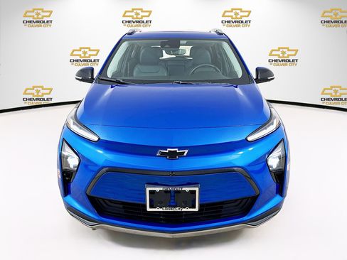 Used 2023 Chevrolet Bolt EUV Premier w/ Sun & Sound Package image 2