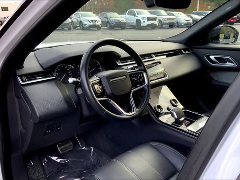 Used 2023 Land Rover Range Rover Velar R-Dynamic S image 15