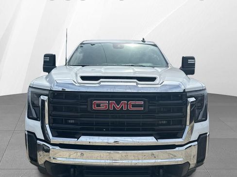 Used 2025 GMC Sierra 2500 Pro w/ 1SA Pro Safety Plus Package AWD/4WD image 2