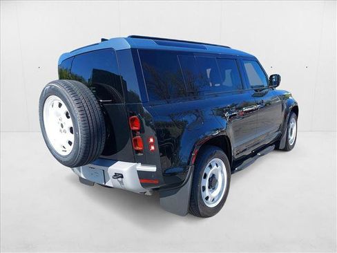 Used 2025 Land Rover Defender 110 S AWD/4WD image 5