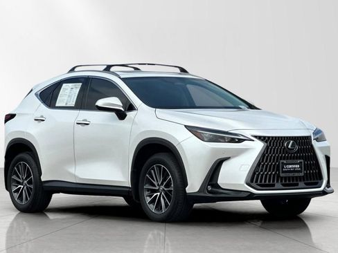 Certified 2025 Lexus NX 250 FWD w/ Accessory Package (A2) image 8