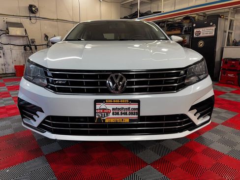 Used 2016 Volkswagen Passat 1.8T R-Line FWD image 2