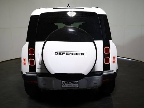 Used 2024 Land Rover Defender 110 S AWD/4WD image 10