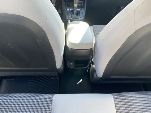 Used 2023 Hyundai Kona SE FWD image 18