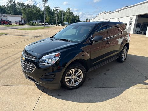 Used 2017 Chevrolet Equinox LS FWD image 1
