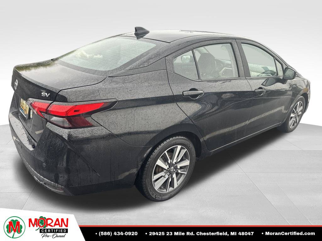 Used 2021 Nissan Versa SV FWD image 5
