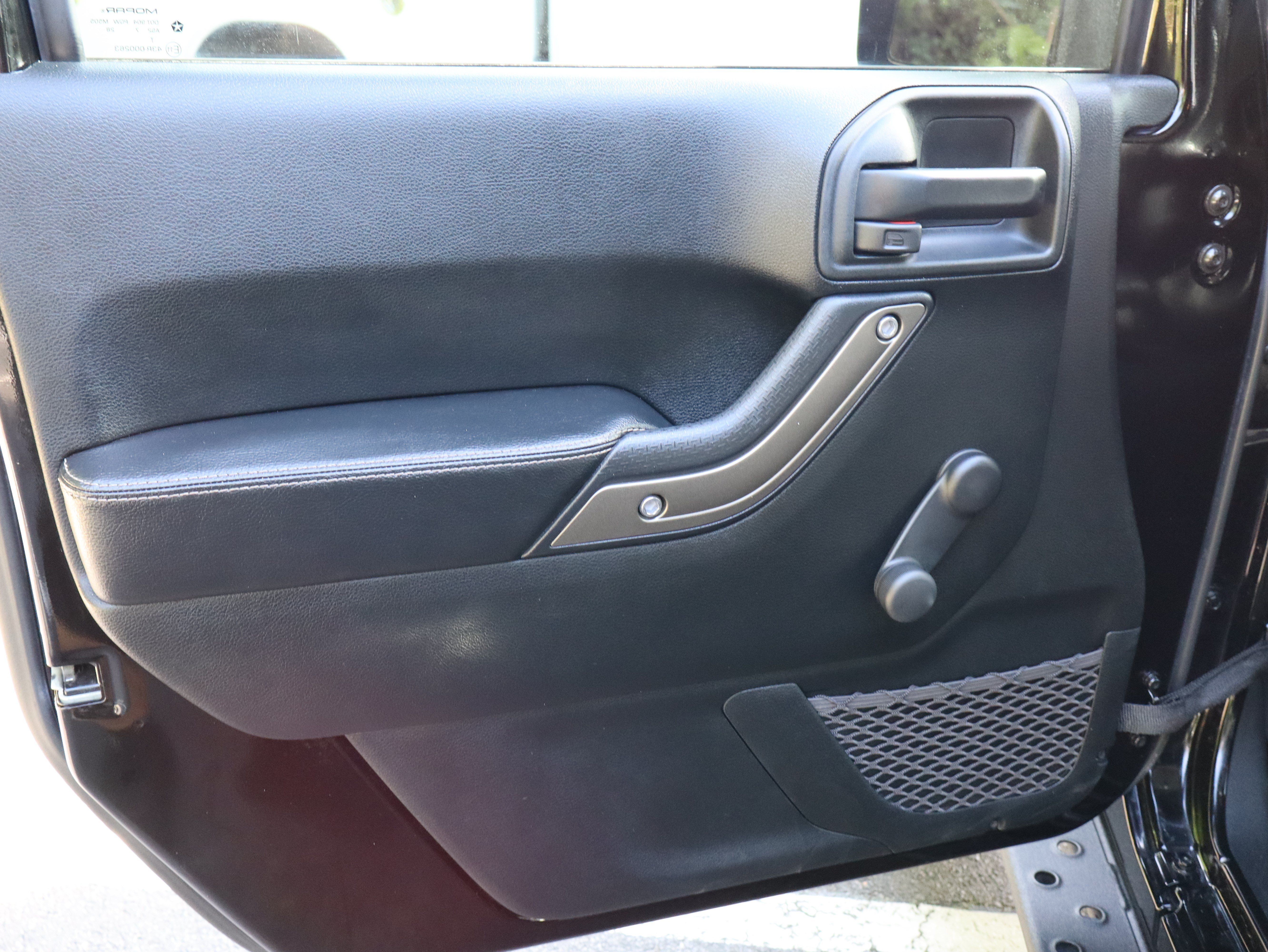 Used 2018 Jeep Wrangler Unlimited Sport AWD/4WD image 31