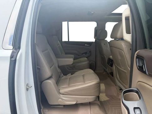 Used 2015 GMC Yukon XL SLT w/ Open Road Package AWD/4WD image 29