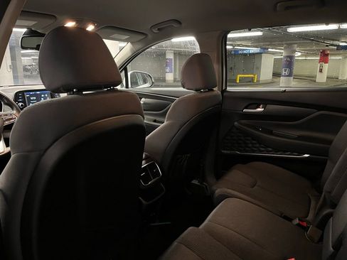 Used 2019 Hyundai Santa Fe SEL image 19