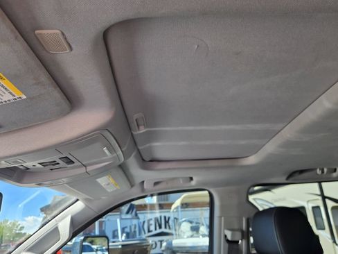 Used 2019 GMC Sierra 2500 SLT w/ Duramax Plus Package AWD/4WD image 16