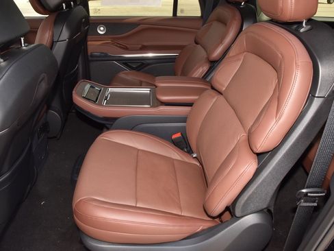 New 2025 Lincoln Navigator L Reserve image 14