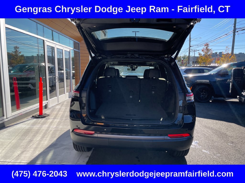 Certified 2026 Jeep Grand Cherokee Limited AWD/4WD image 28