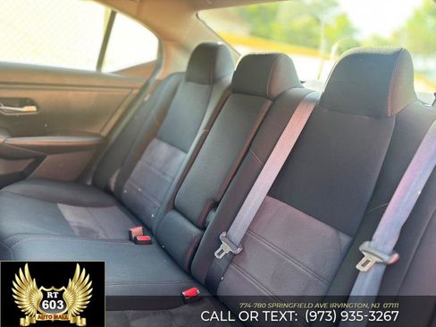 Used 2025 Nissan Sentra SR FWD image 8