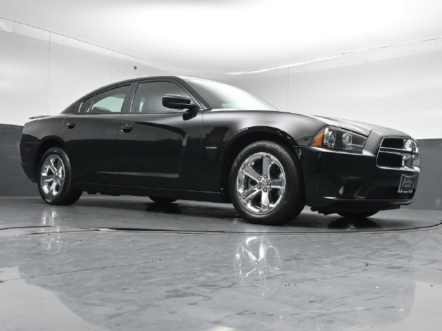 Used 2013 Dodge Charger R/T RWD image 38