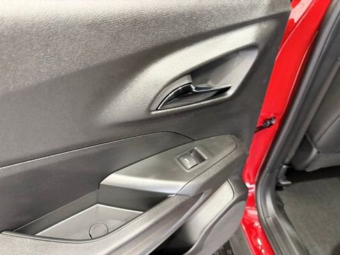 New 2026 Chevrolet Trax RS FWD image 18