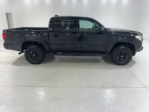 Used 2021 Toyota Tacoma SR AWD/4WD image 6