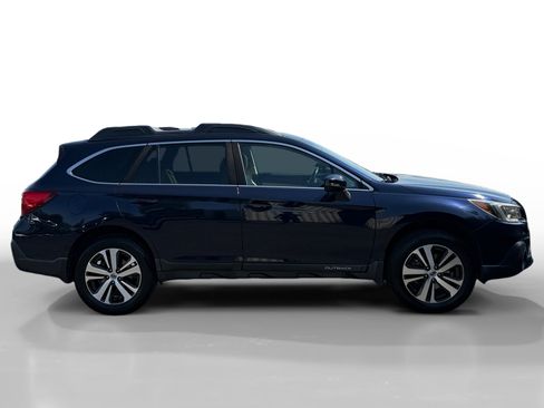 Used 2018 Subaru Outback 2.5i Limited AWD/4WD image 6