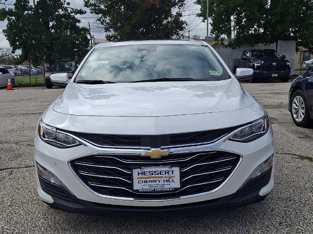 Certified 2021 Chevrolet Malibu Premier FWD image 3