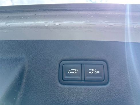 Used 2024 Kia Carnival EX FWD image 37