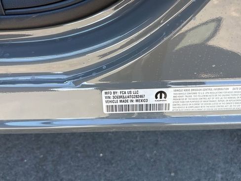 New 2026 RAM 3500 Laramie AWD/4WD image 34