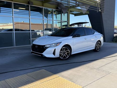 Used 2024 Nissan Sentra SR image 1