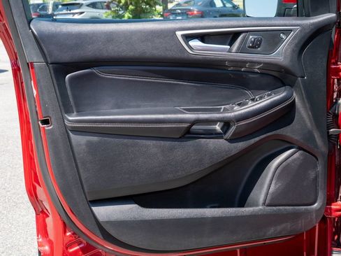 Used 2024 Ford Edge Titanium AWD/4WD image 9
