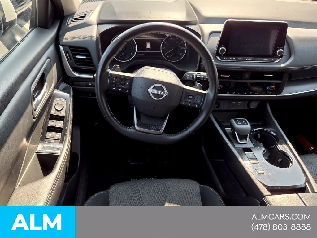 Used 2025 Nissan Rogue SV FWD image 6