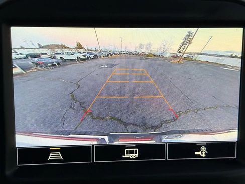 Used 2021 GMC Sierra 3500 SLE w/ SLE Value Package image 17