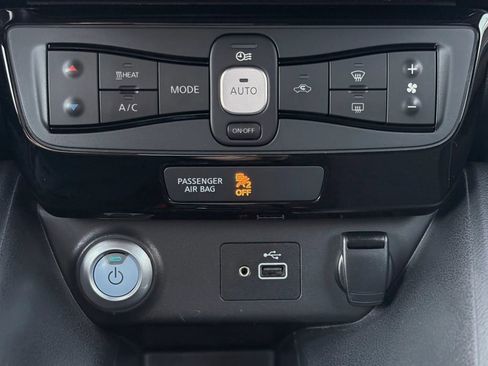 Used 2019 Nissan Leaf SV Plus w/ Protection Package FWD image 17