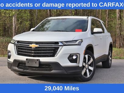Used 2023 Chevrolet Traverse LT w/ LT Premium Package