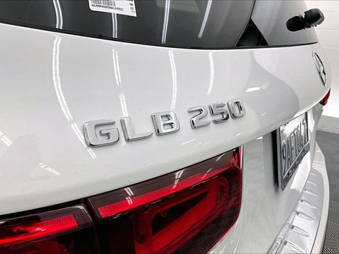 Certified 2022 Mercedes-Benz GLB 250 image 31