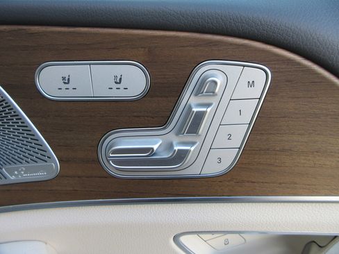 Used 2020 Mercedes-Benz GLE 350 4MATIC image 24