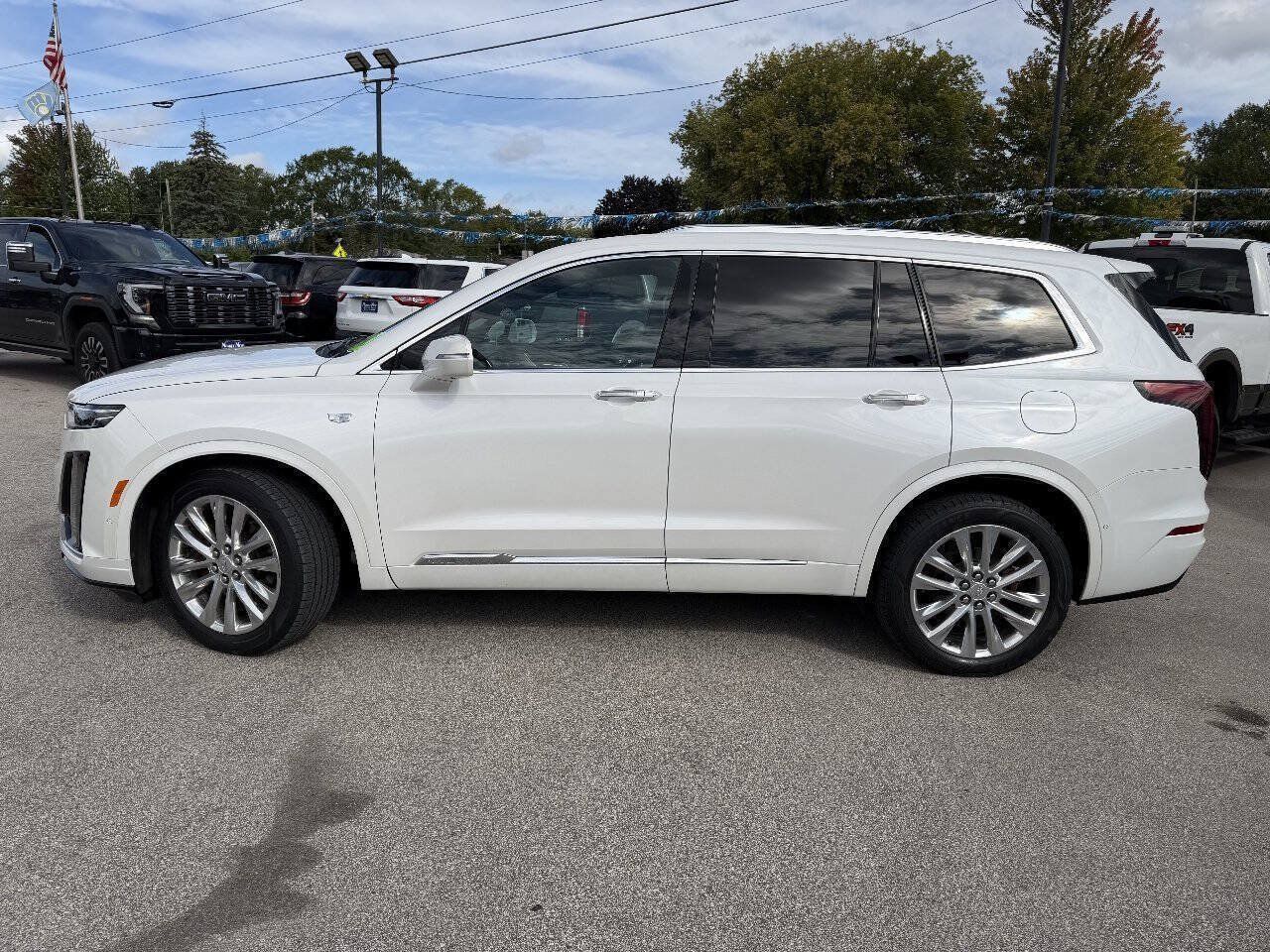 Used 2020 Cadillac XT6 Premium Luxury AWD/4WD image 4