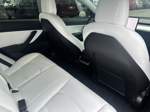 Used 2019 Tesla Model 3 Long Range image 26