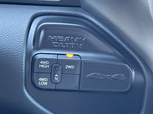 Used 2020 RAM 2500 Laramie w/ Night Edition image 33