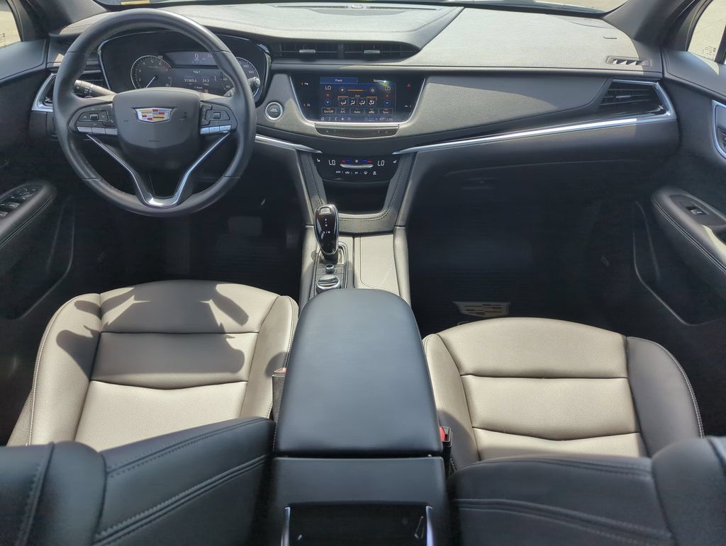 Used 2024 Cadillac XT6 Luxury AWD/4WD image 14