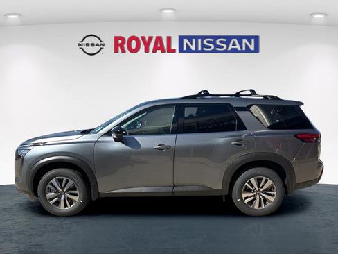 New 2026 Nissan Pathfinder SL FWD image 4