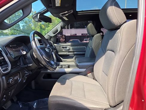 Used 2019 RAM 1500 Big Horn AWD/4WD image 14