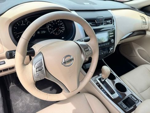 Used 2015 Nissan Altima 2.5 SL FWD image 31