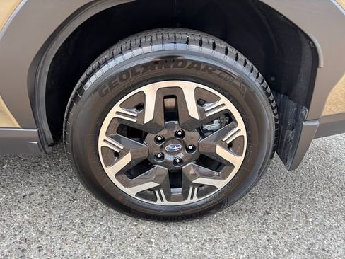 Certified 2025 Subaru Forester Premium AWD/4WD image 26