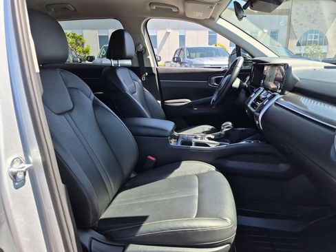 Used 2022 Kia Sorento S FWD image 28