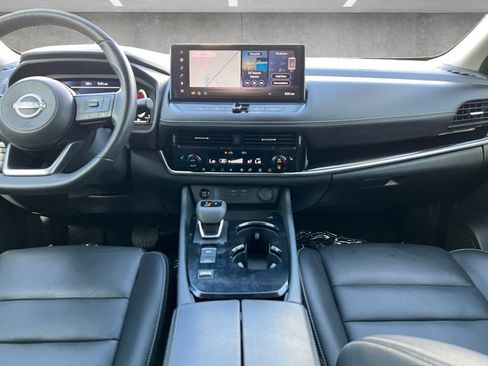Certified 2024 Nissan Rogue SL w/ SL Premium Package FWD image 3