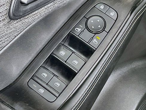 Used 2023 Nissan Rogue SV AWD/4WD image 19
