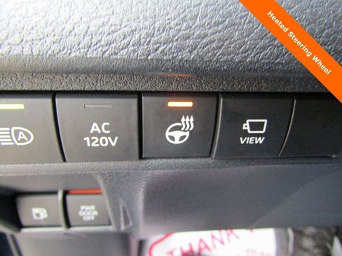 Used 2023 Toyota Sienna Platinum image 16