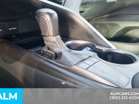 Used 2023 Toyota Camry SE w/ Convenience Package FWD image 10
