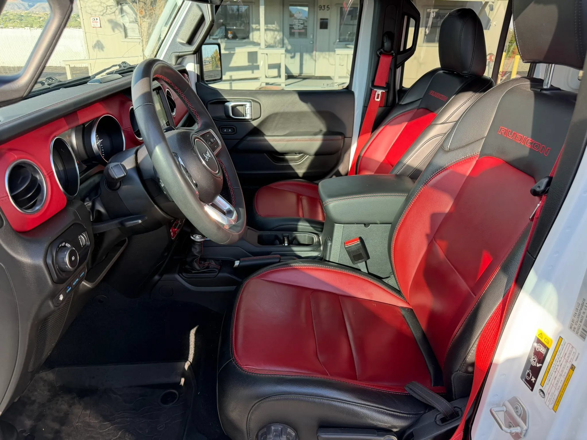 Used 2023 Jeep Wrangler Unlimited Rubicon 4xe AWD/4WD image 23