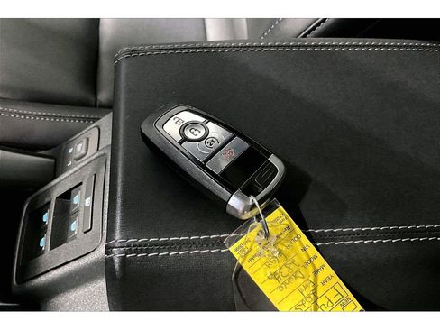 Used 2025 Ford Bronco Badlands w/ Sasquatch Package AWD/4WD image 12